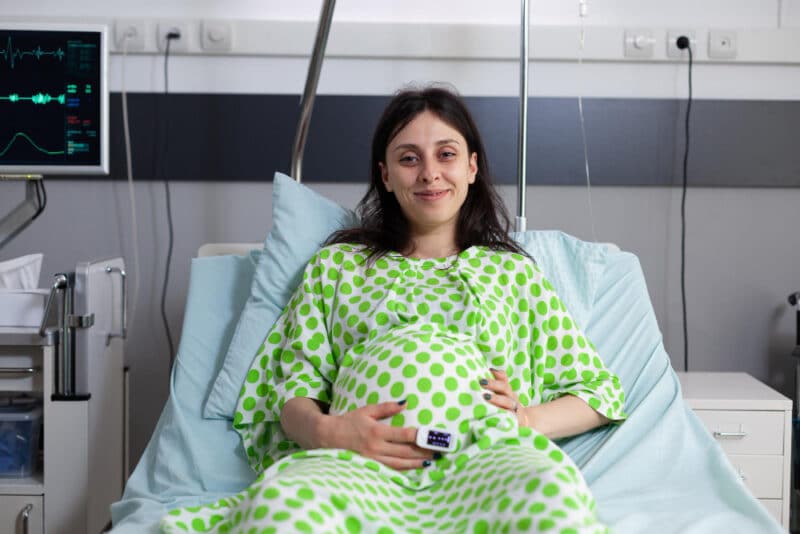 kobieta w szpitalu przed porodem